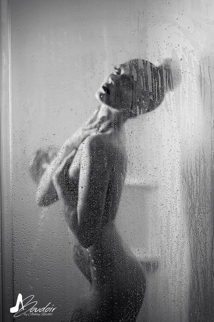 anonymous black and white shower boudoir image